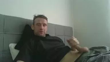 Offline hartdickleon on Cam4