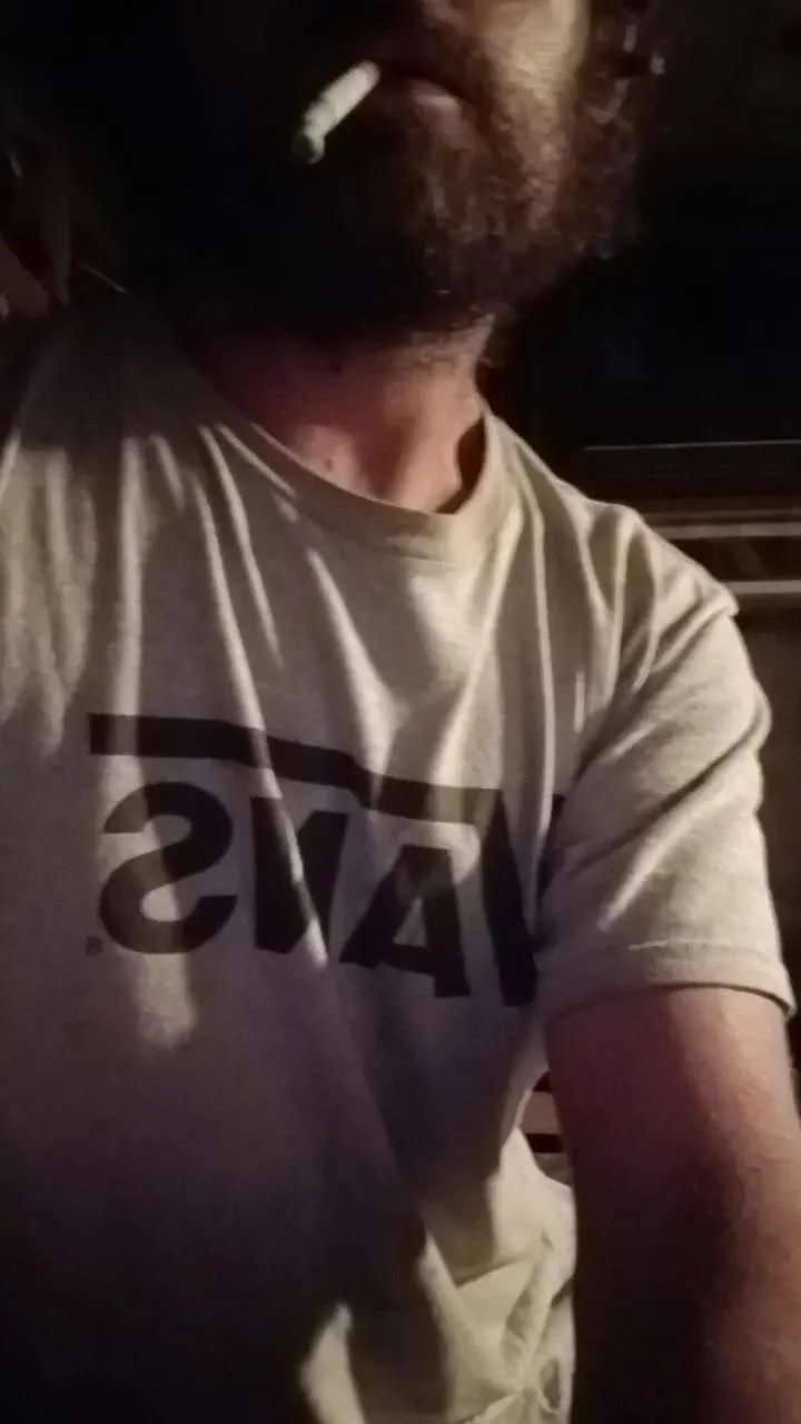 Offline heathenfuck420 on Cam4