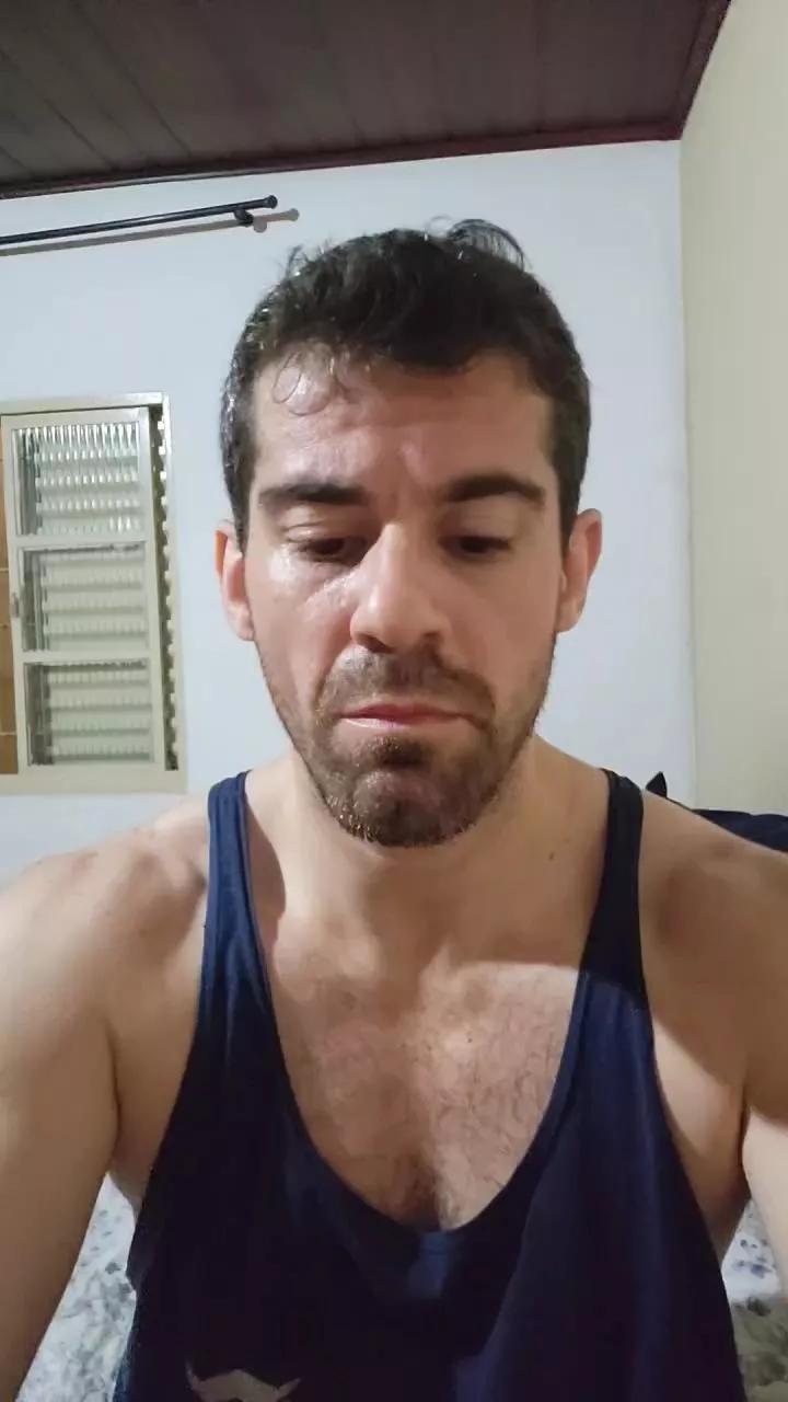 horneydaddysp41 on Cam4 