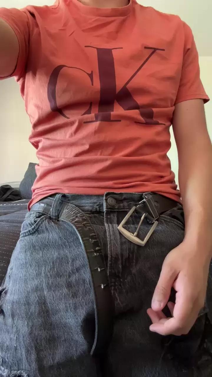 Hot19a on Cam4 