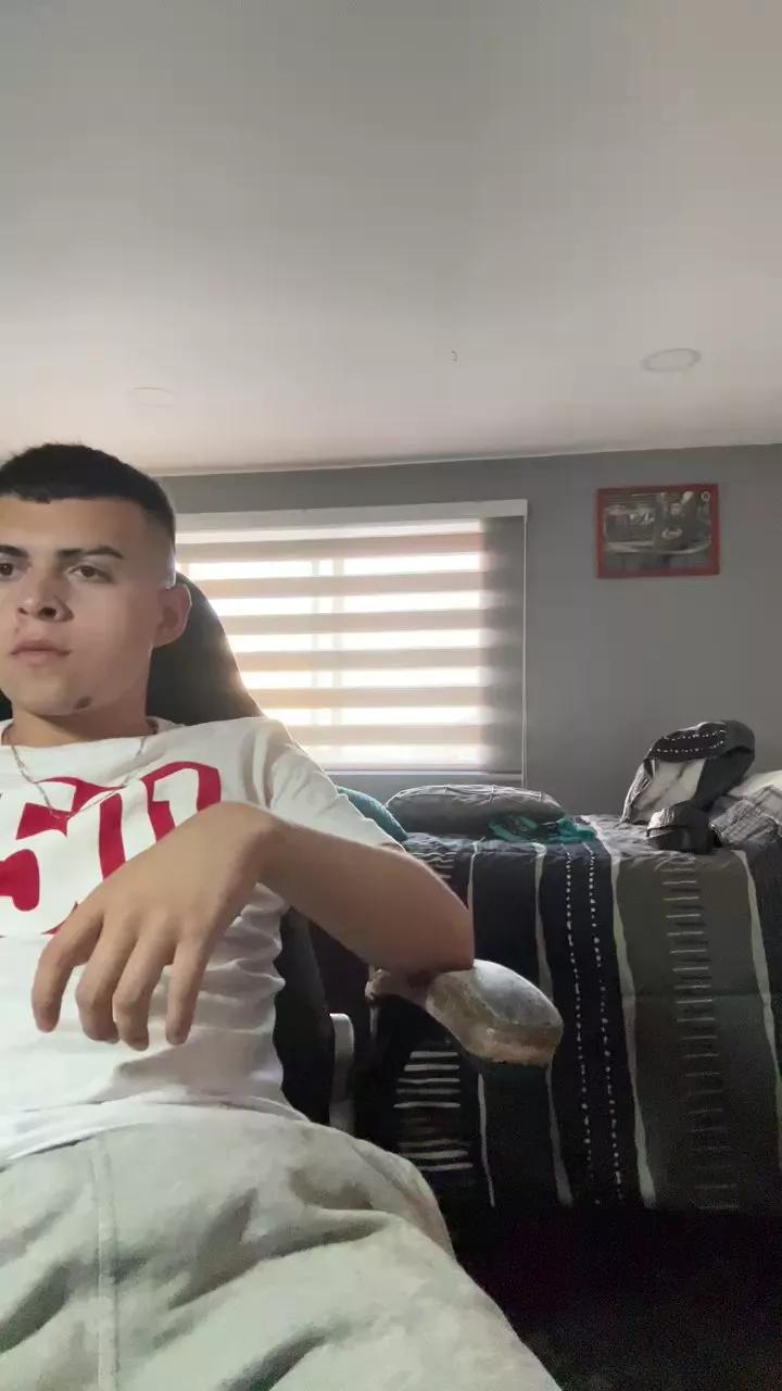 Hot19a on Cam4 