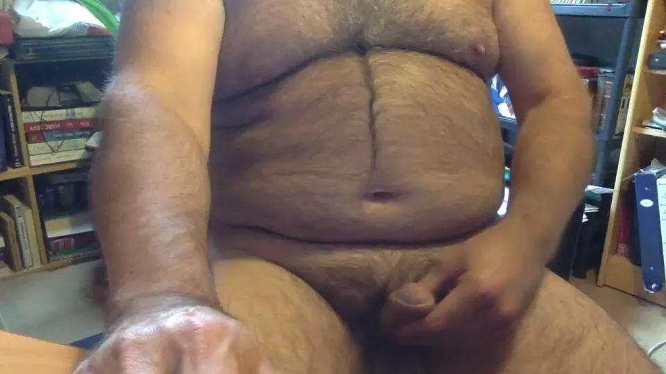hotbearhot on Cam4 