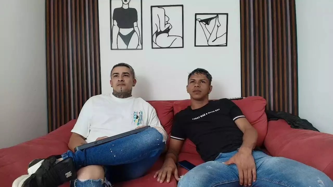 Offline hott_boys on Cam4