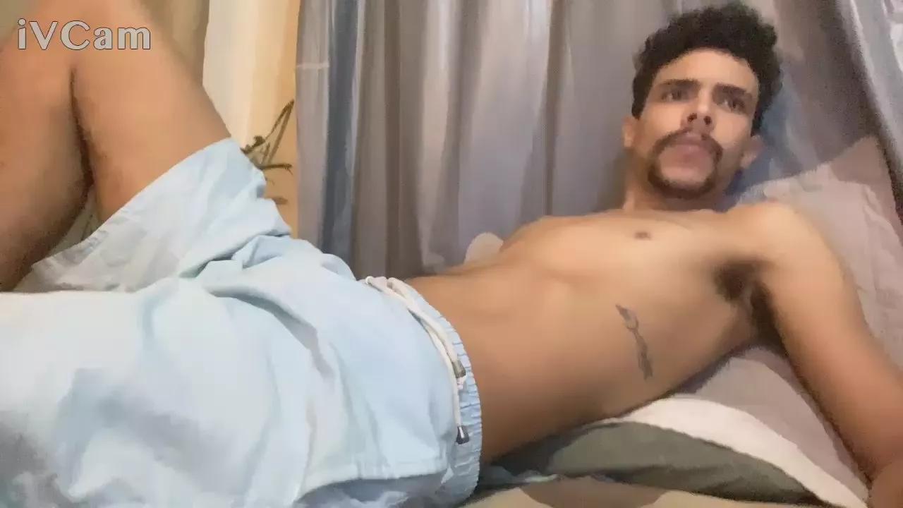 HugoMoretti on Cam4 