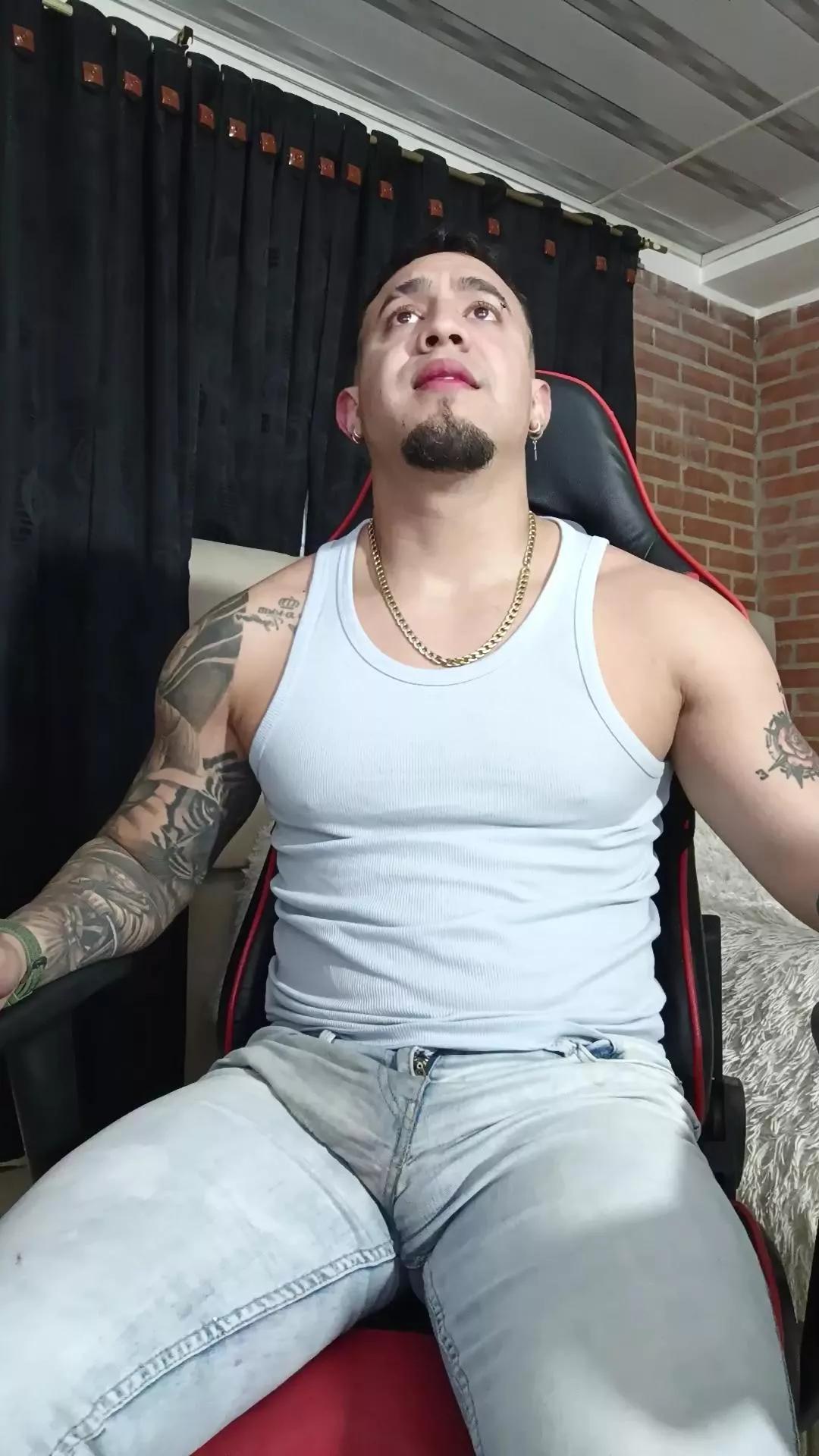 Im_massimo777 on Cam4 