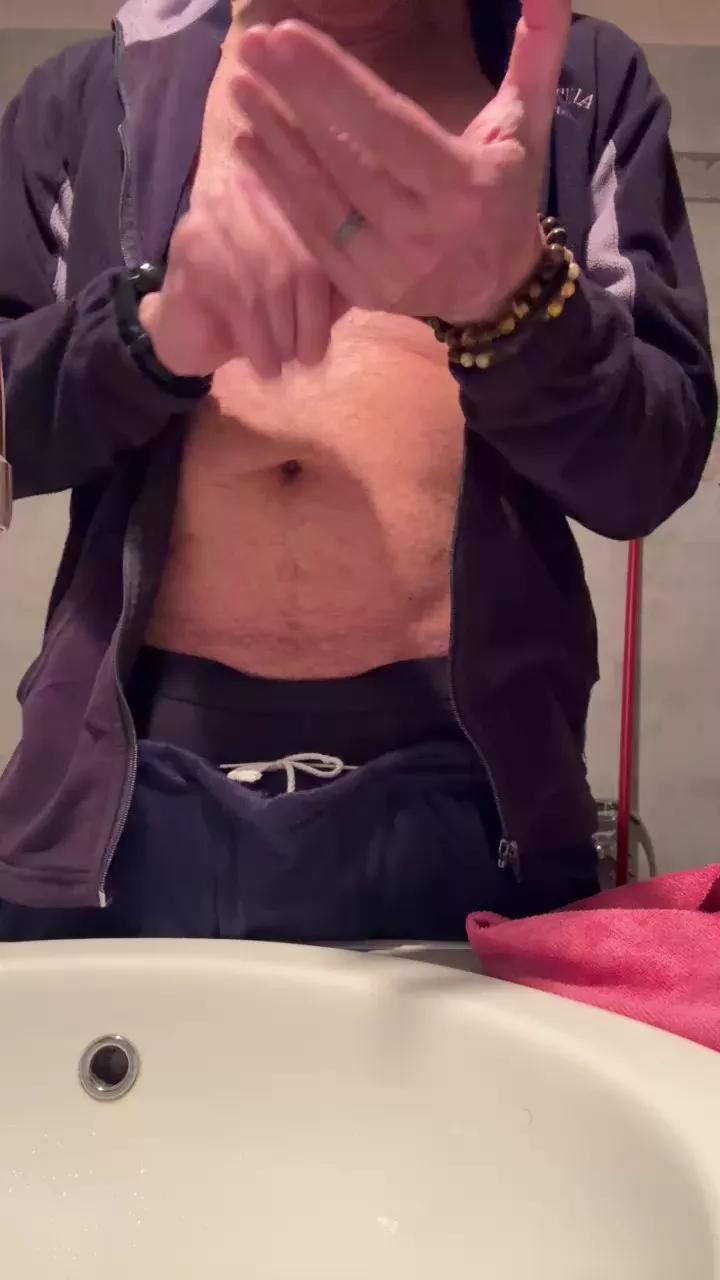 Intriganteevo on Cam4 