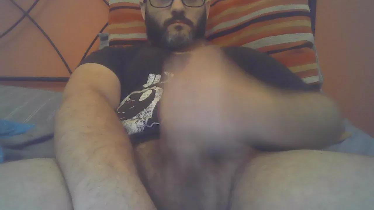 ItalianBrutal on Cam4 