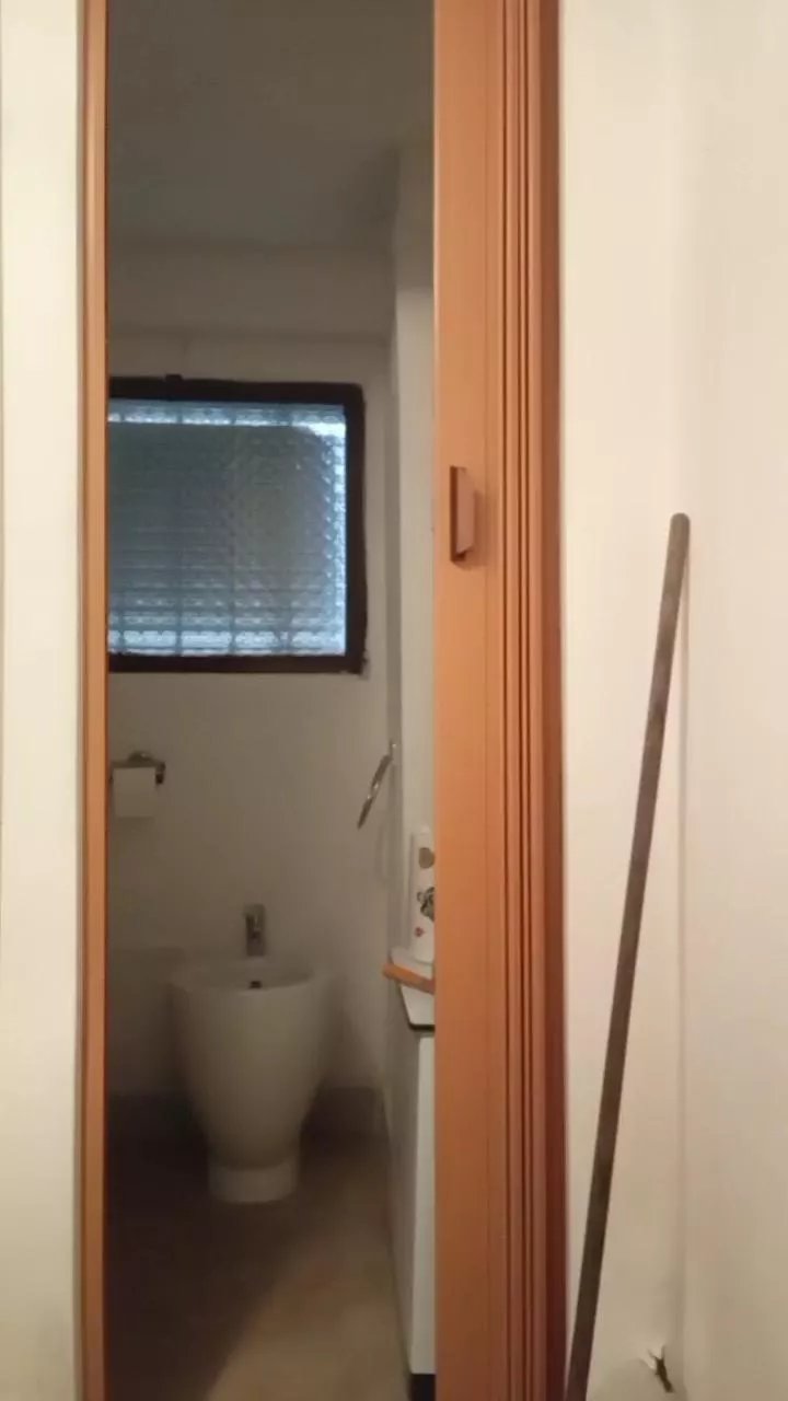 Offline italiawolf on Cam4