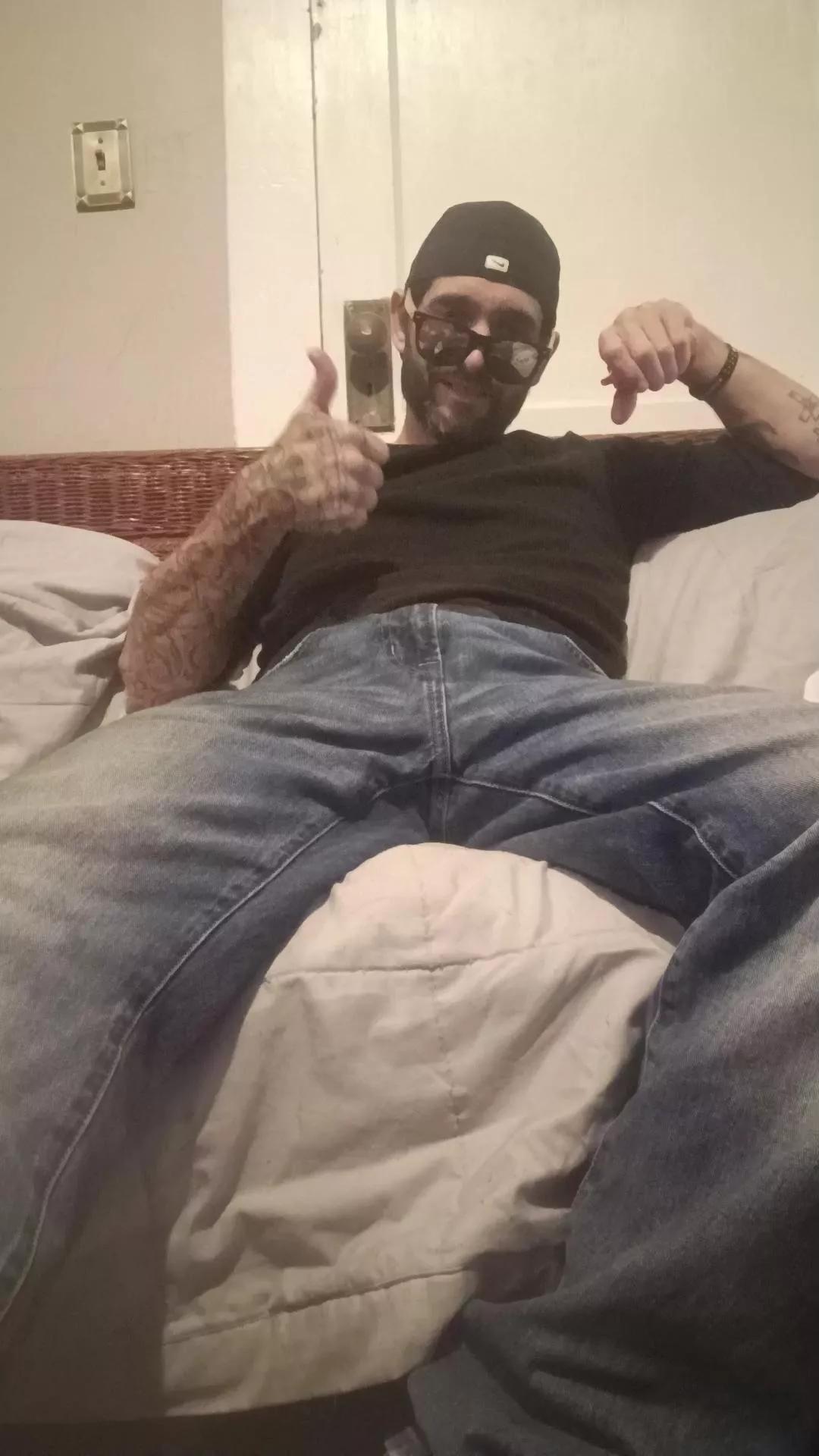 Itzmeebaby on Cam4 