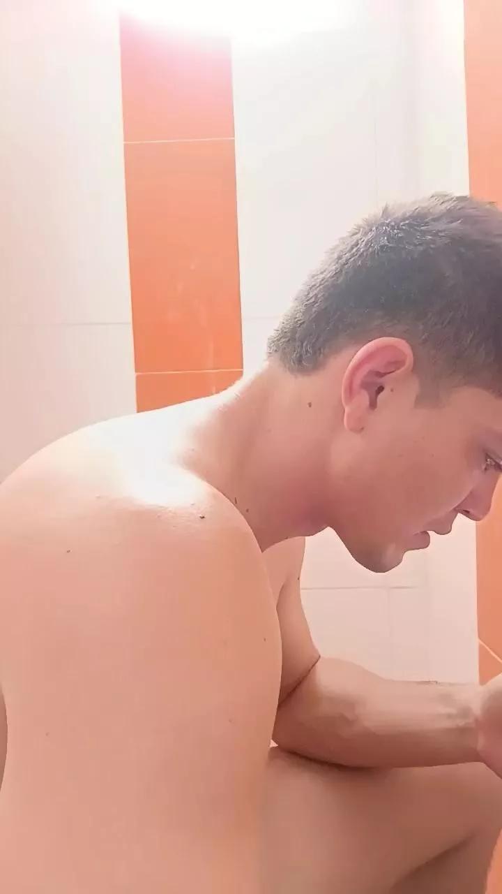 javiercol24 on Cam4 