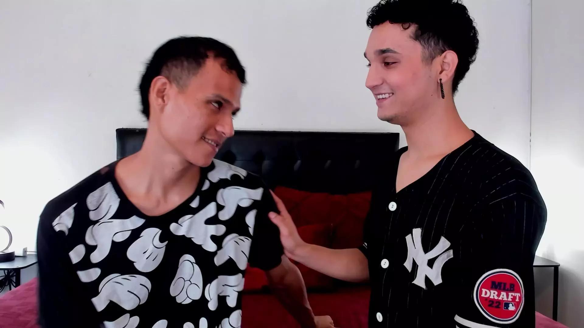 Jaylen_and_duke on Cam4 