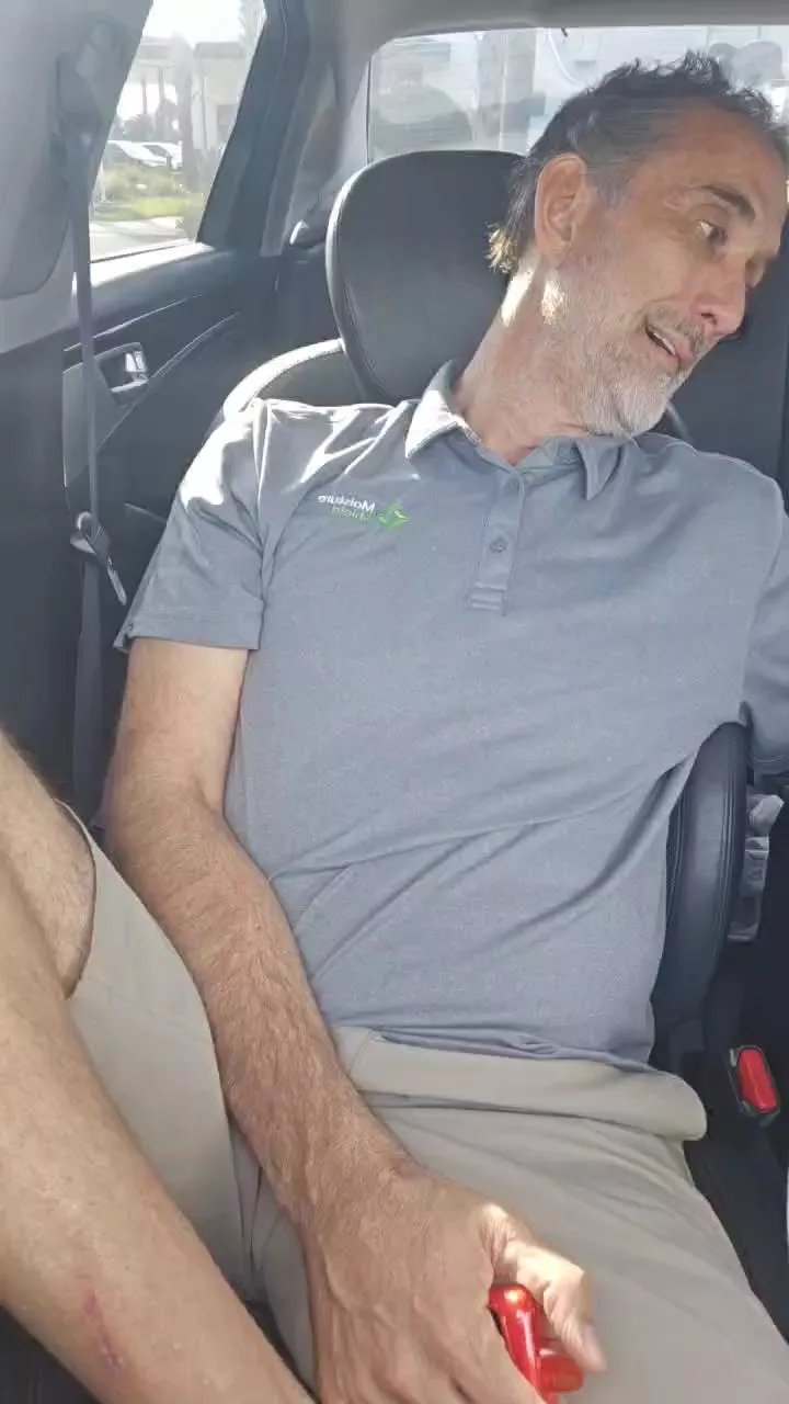 Offline Jaywillpla_y on Cam4