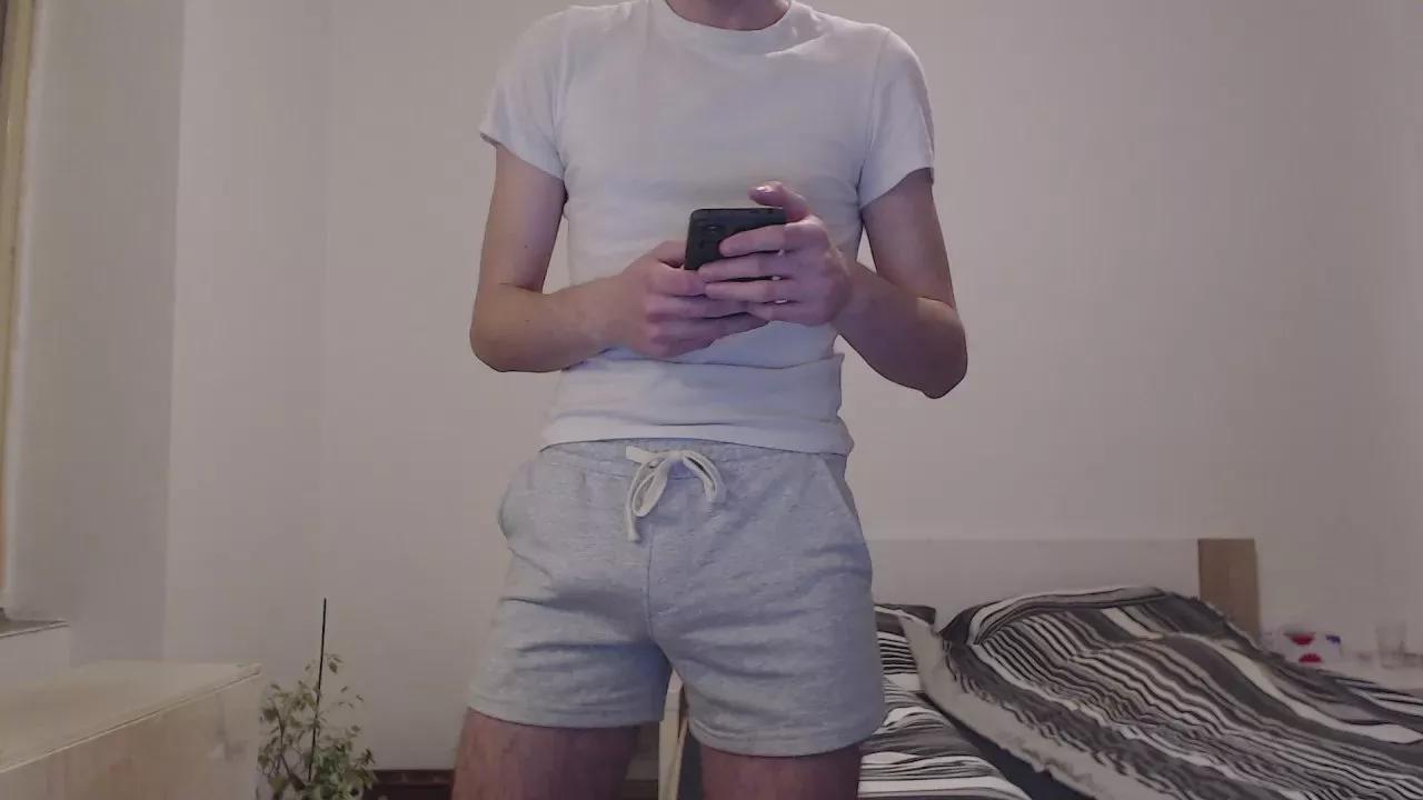 JohnX73 on Cam4 