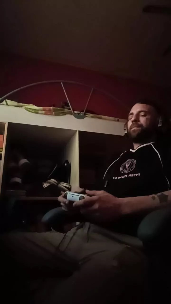 Offline Joni20cm on Cam4