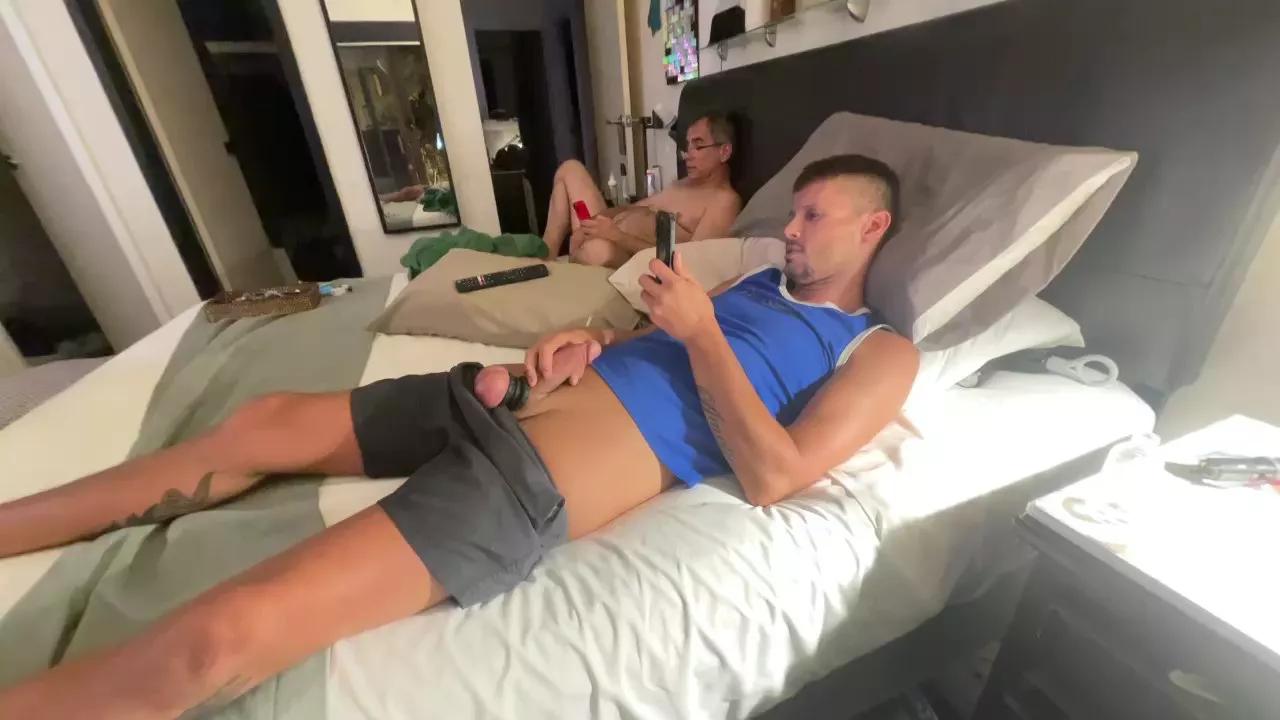 jonjonespwns on Cam4 