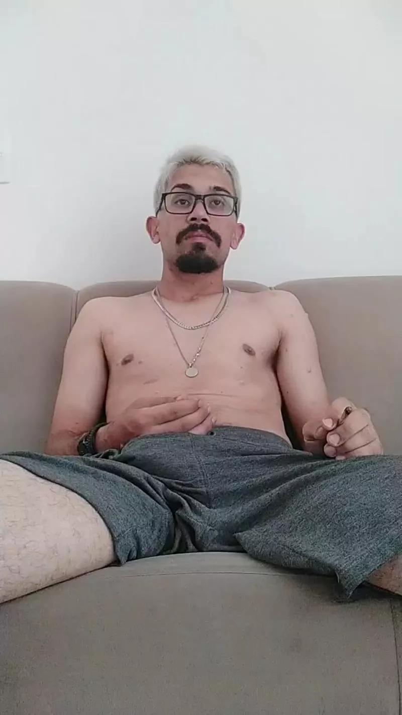Jovemcwbjlle on Cam4 