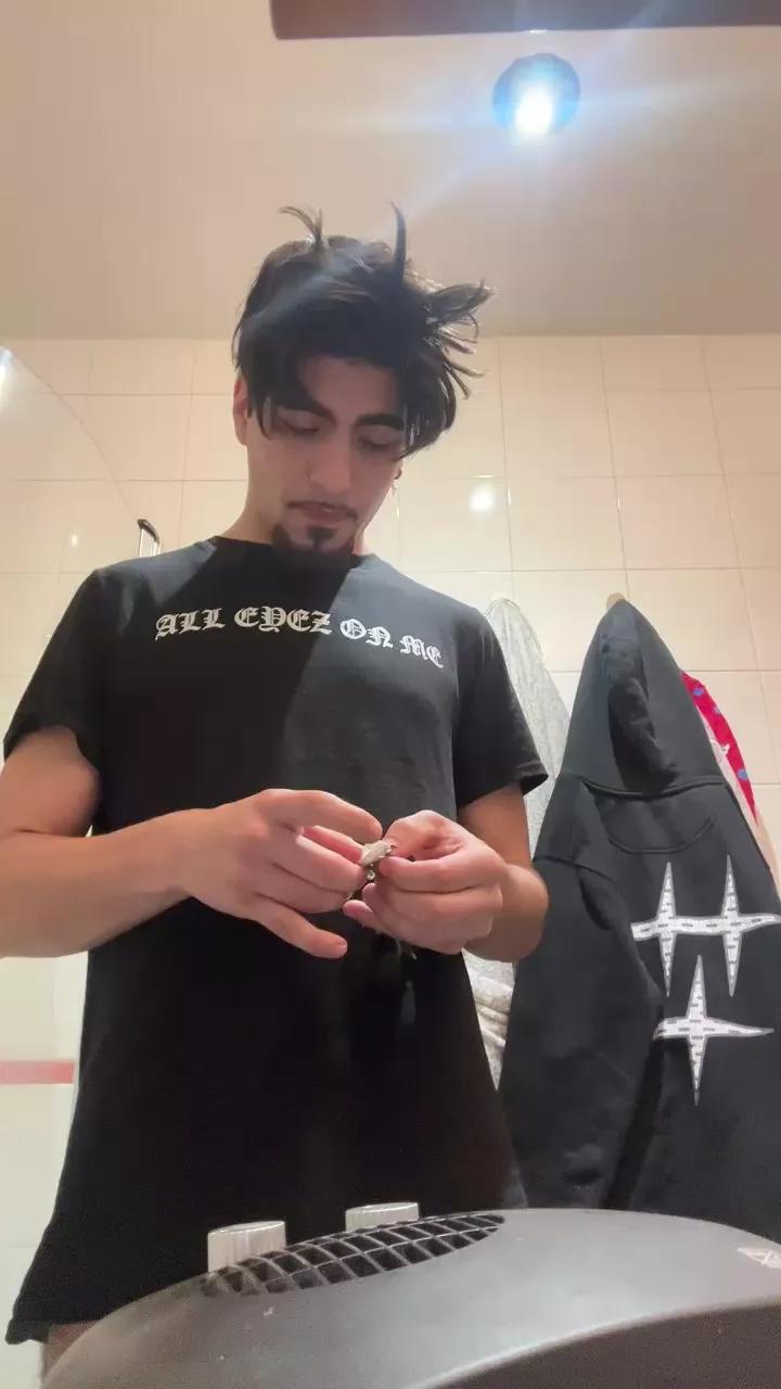 Jovencitobcn21 on Cam4 