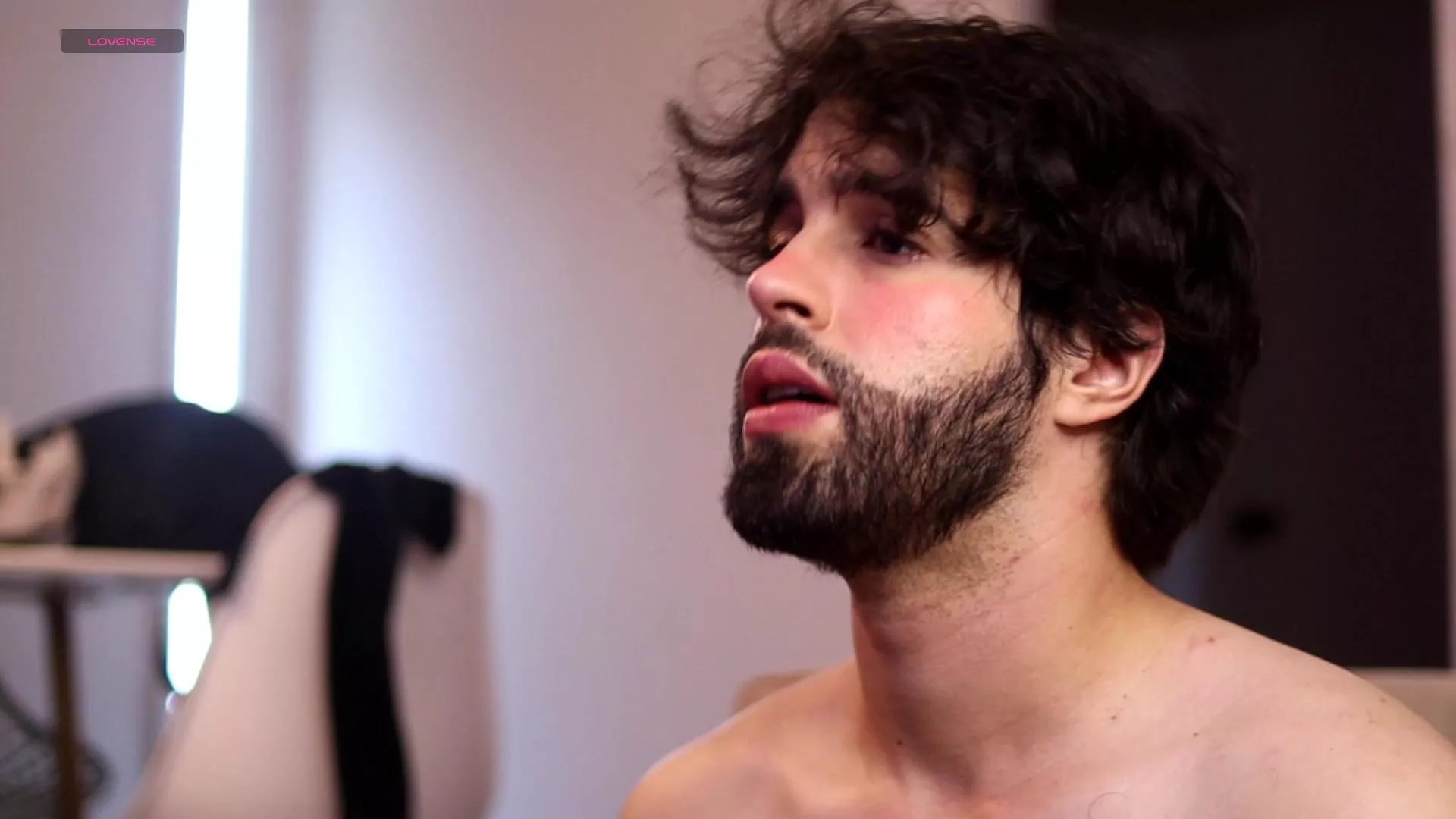 Offline juanrizzo on Cam4