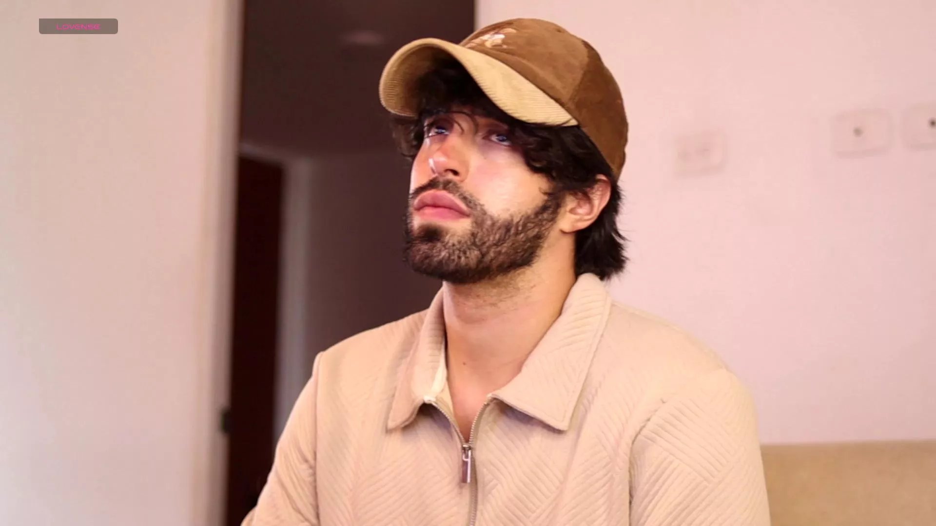 Offline juanrizzo on Cam4