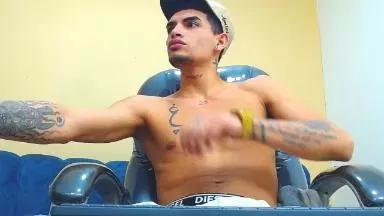 KalvinVoy on Cam4 