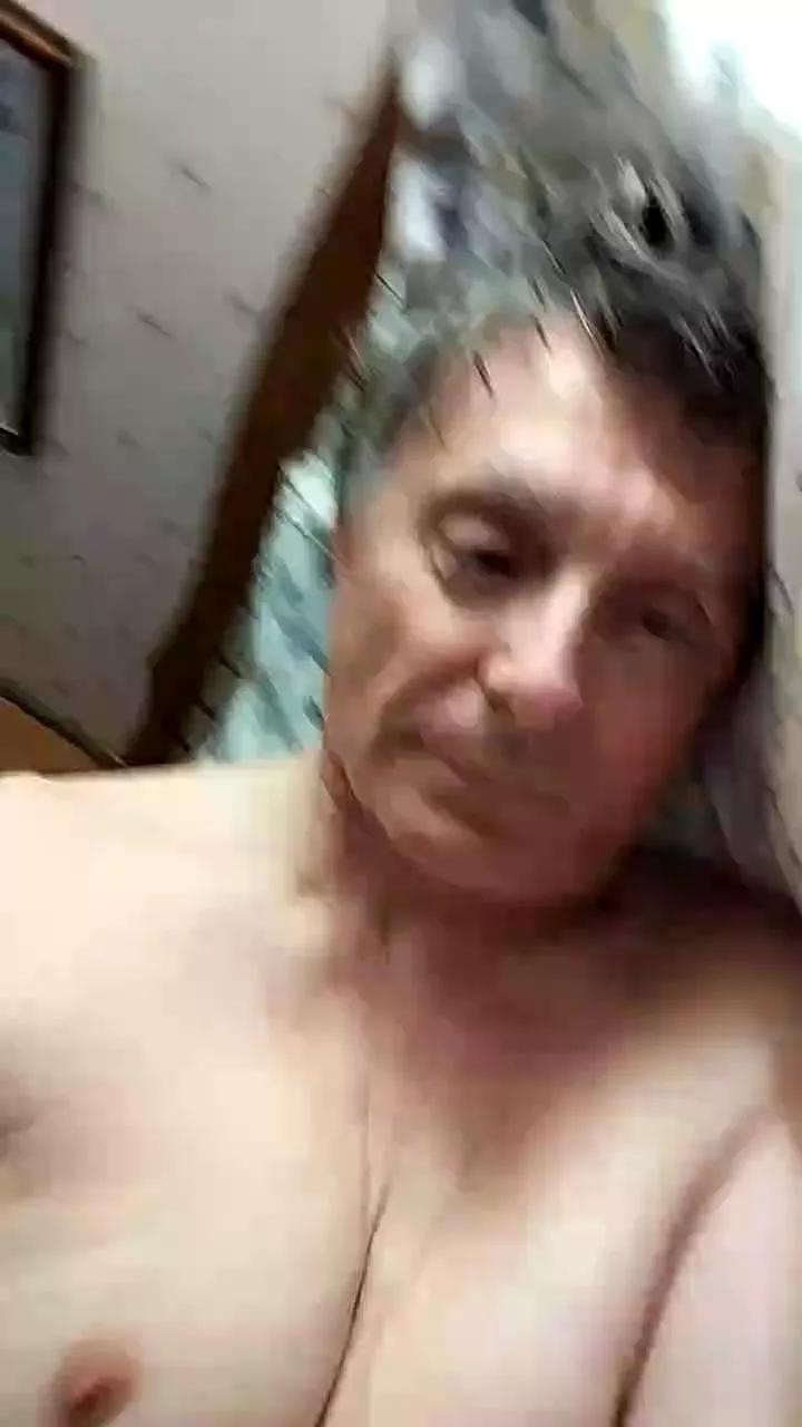 Keeviinhot on Cam4 
