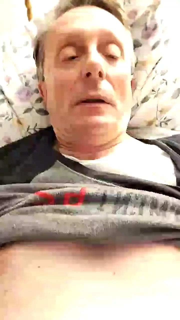 Keeviinhot on Cam4 