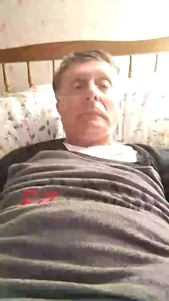 Keeviinhot on Cam4 