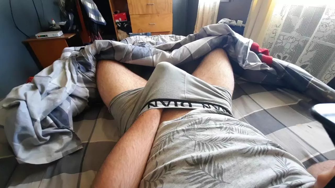 Offline Khalifaa29 on Cam4