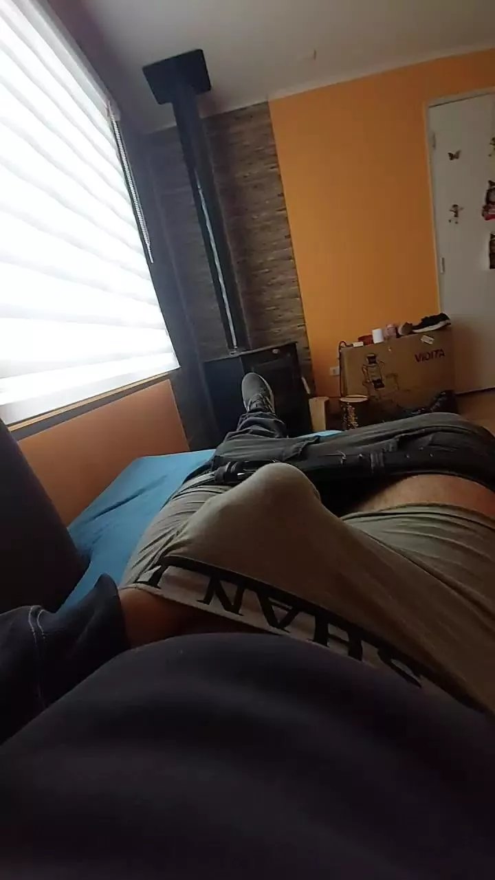 Offline Khalifaa29 on Cam4