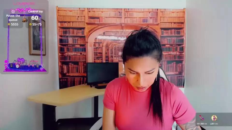 khiara_moretti on Cam4 