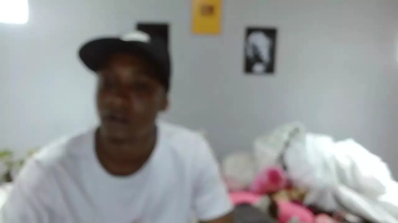 Offline Kimandyuk on Cam4