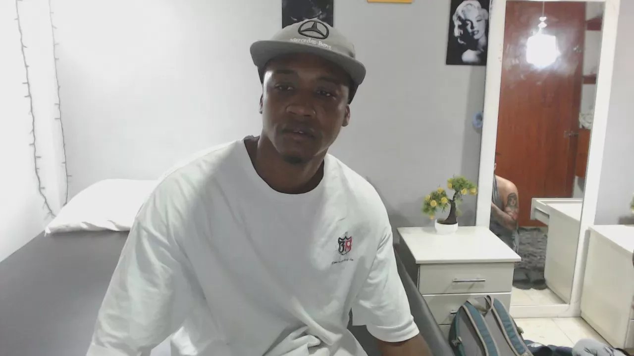 Offline Kimandyuk on Cam4