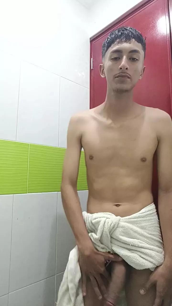 King_Cock7 on Cam4 