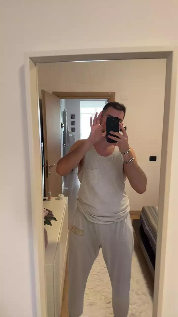 Kingg6969 on Cam4 