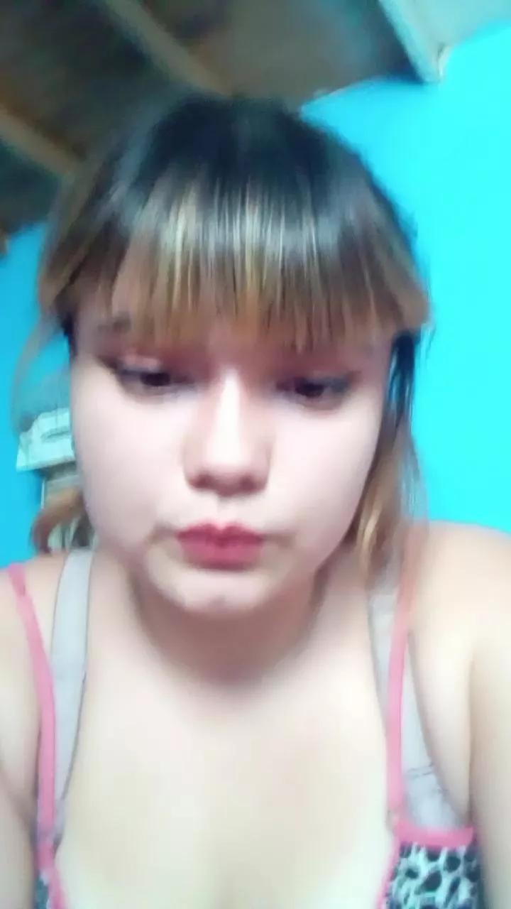 Kithy_trampa on Cam4 