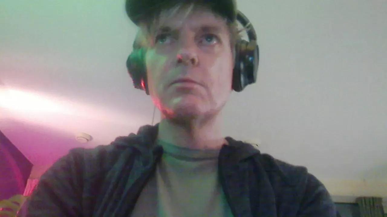 kommar on Cam4 