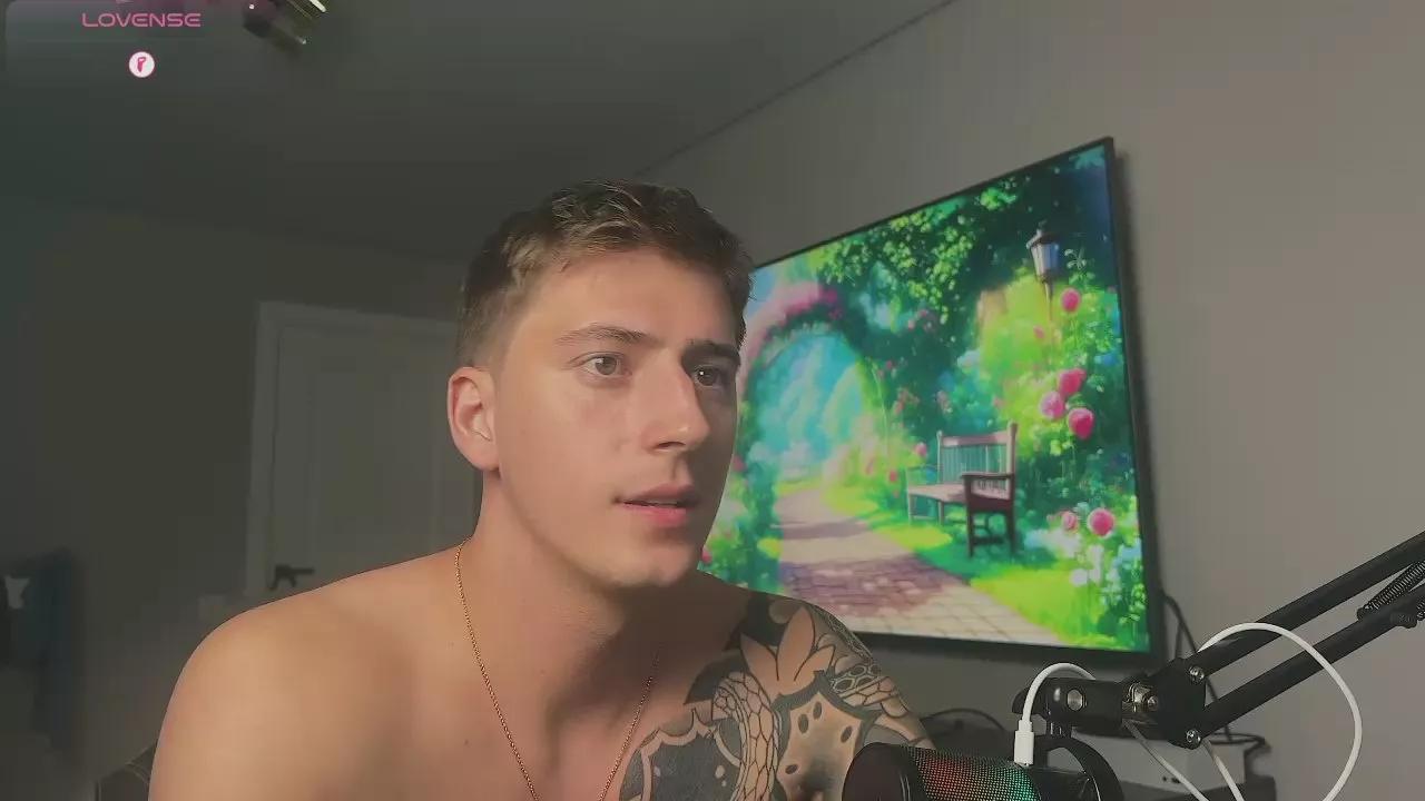 KrisHorten on Cam4 