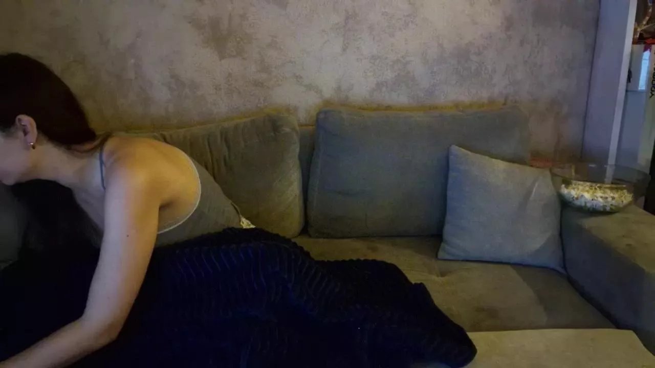 Offline Lamonie on Cam4