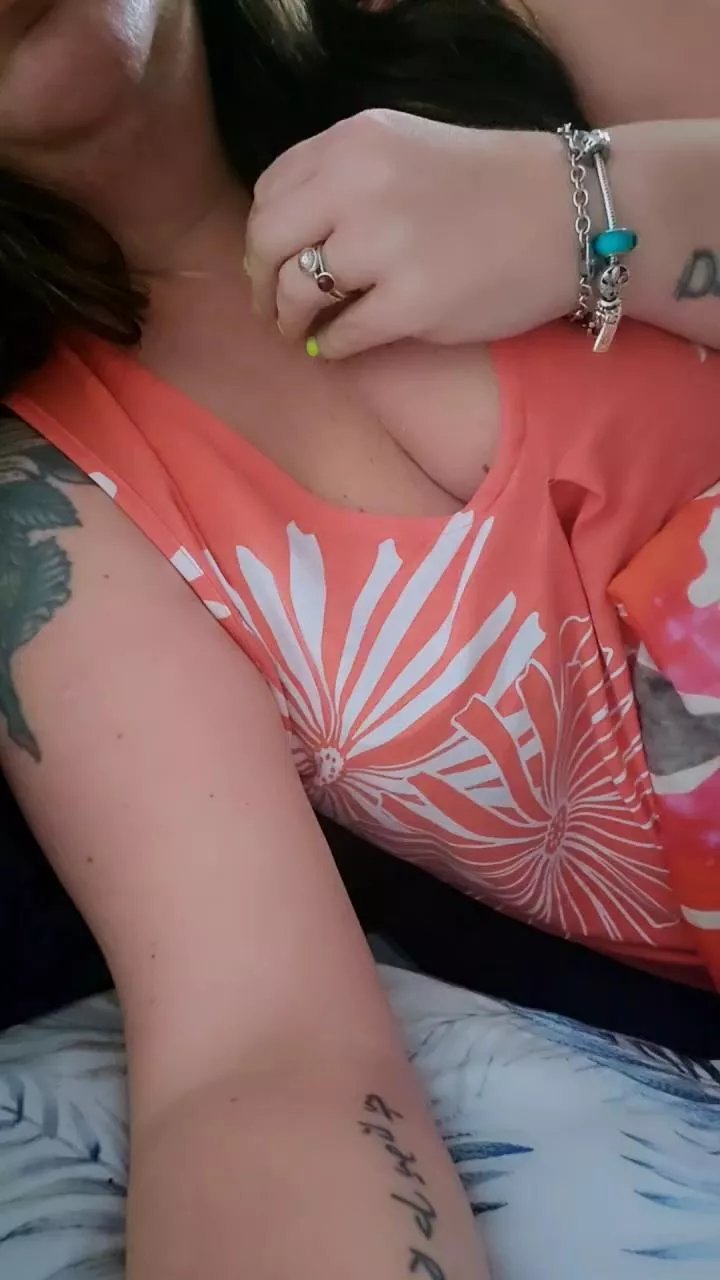 Offline LaReginaNera on Cam4