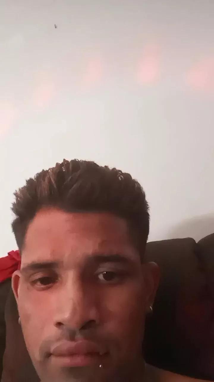 LatinoecuadorXx on Cam4 