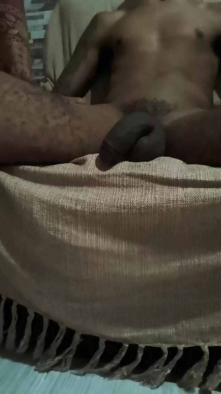 LaTrel021 on Cam4 