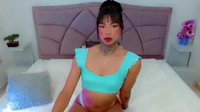 laurasweett18 on Cam4 
