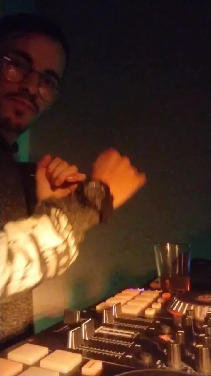 Offline leandrogallo on Cam4