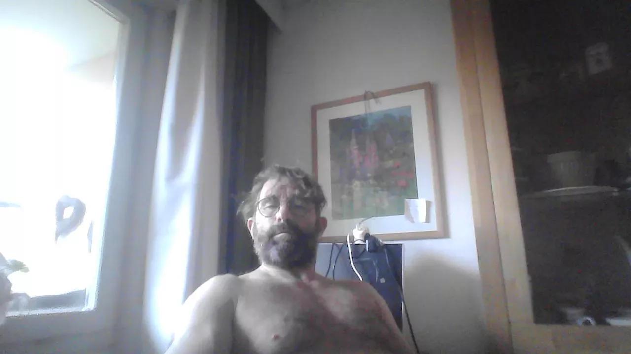Lecker881 on Cam4 
