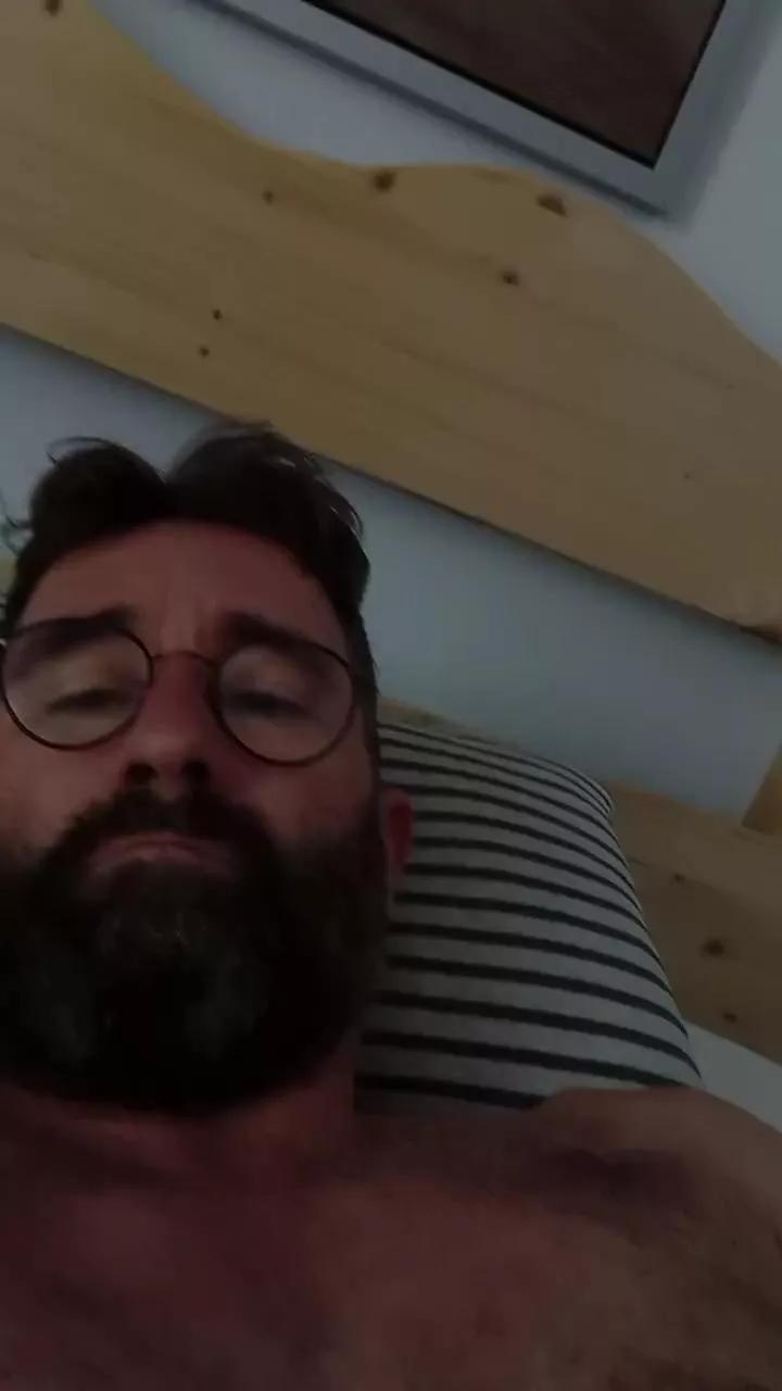 Lecker881 on Cam4 