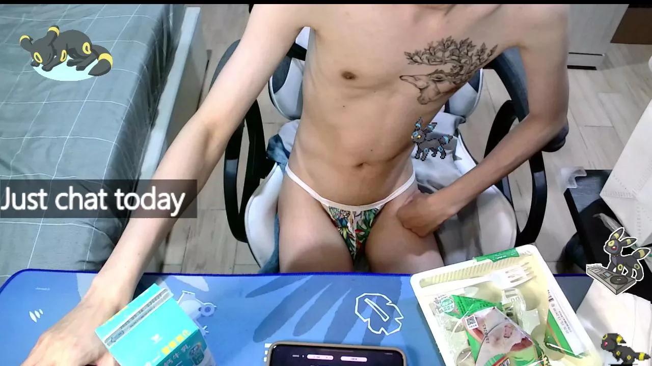Leo0728 on Cam4 