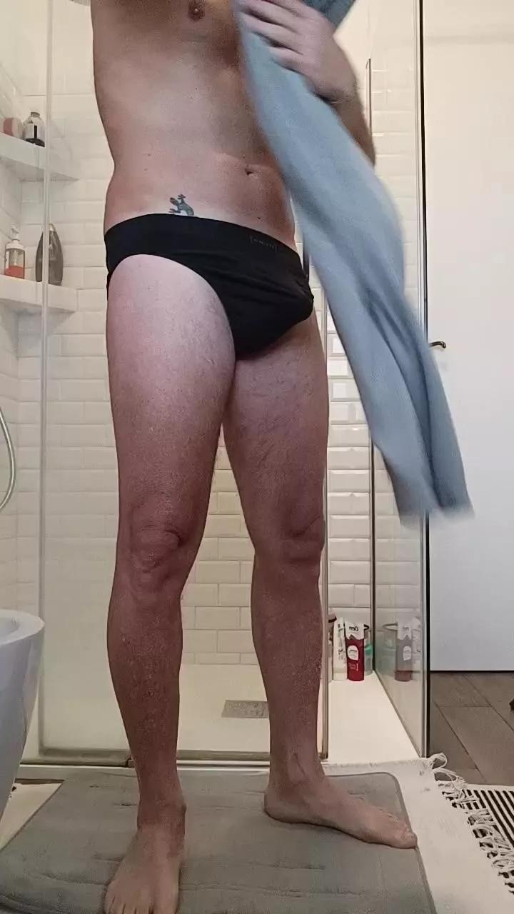 Leo_Hardyman on Cam4 