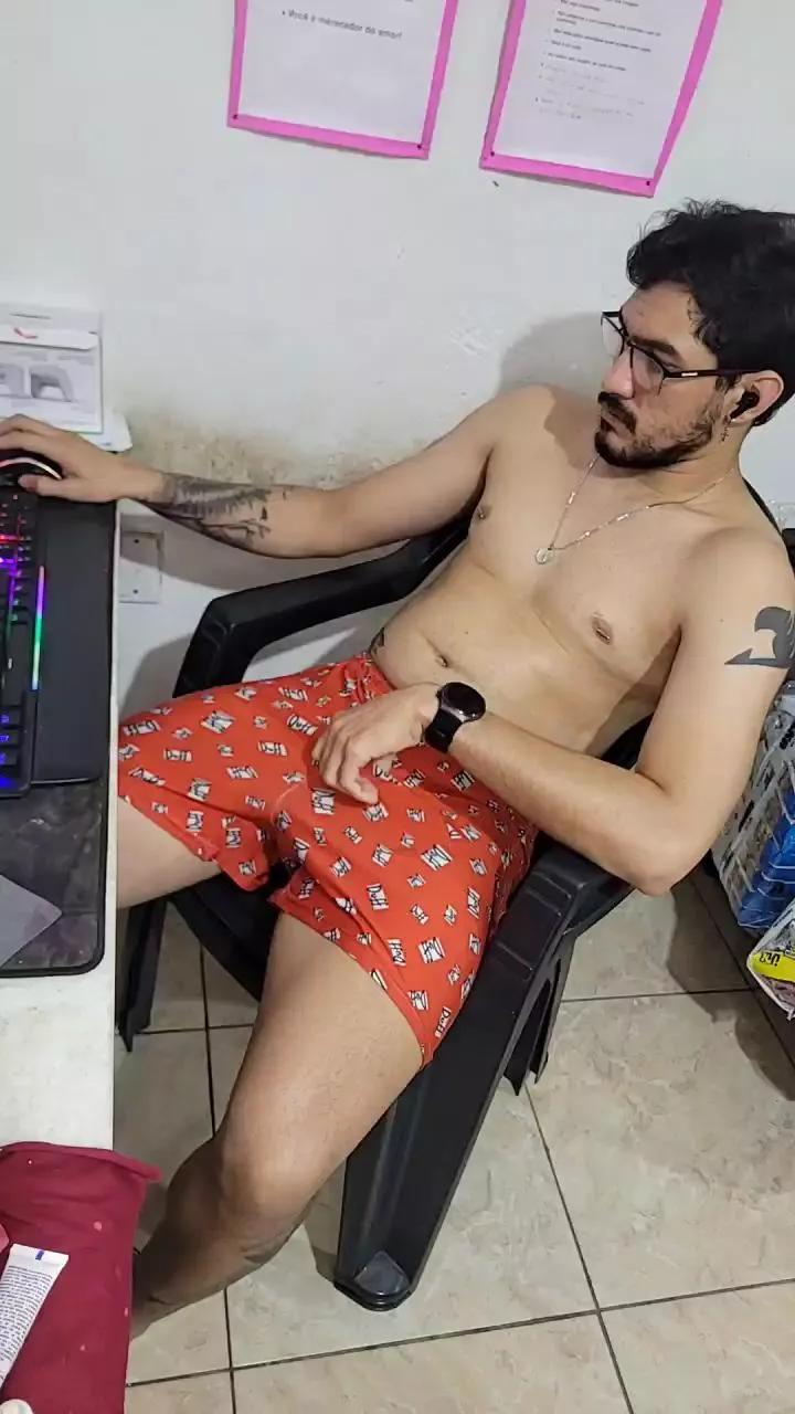 leonino231 on Cam4 