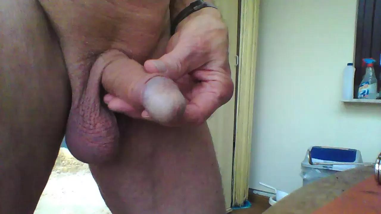 Liebherr66 on Cam4 