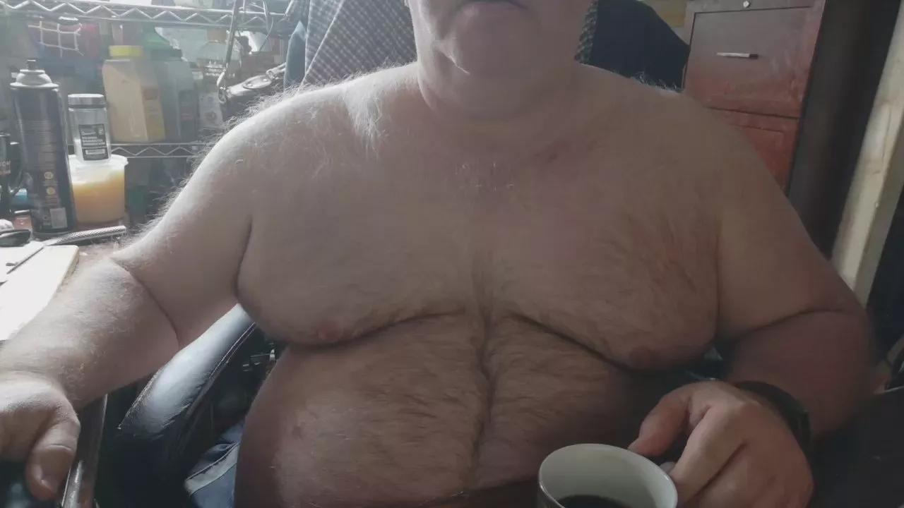 Lonelydaddy on Cam4 